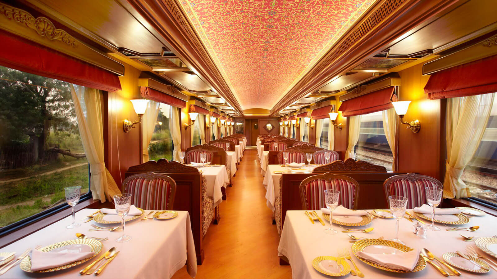 Top Luxury Sleeper Trains in India – Best 4 Routes, Fares and Booking Tips